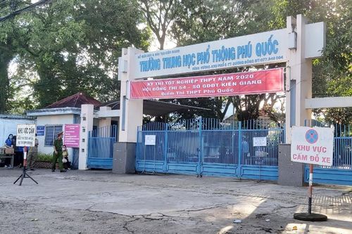 Trường thông báo nơi học sinh mua đồng phục