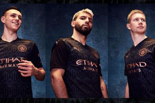 Man City ra mắt mẫu áo đấu cầu kỳ