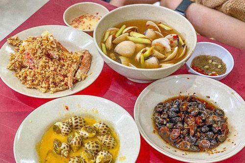 Thiên đường ẩm thực trong con hẻm quận 4