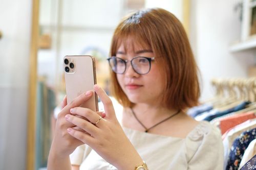 Smartphone cao cấp đời mới giảm giá