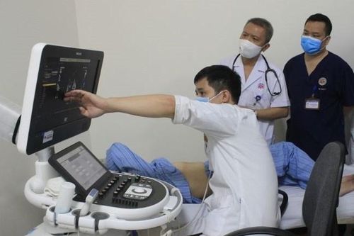 Bệnh nhân 81 tuổi được thay lại van tim nhân tạo