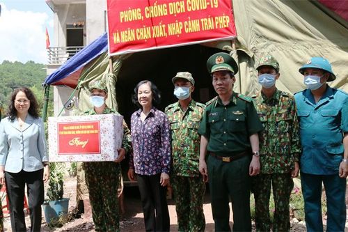 Trưởng Ban Dân vận Trung ương thăm, làm việc với lực lượng biên phòng Lạng Sơn