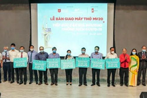 Tiếp nhận 50 máy thở trị giá 12 tỷ đồng, phục vụ điều trị Covid-19