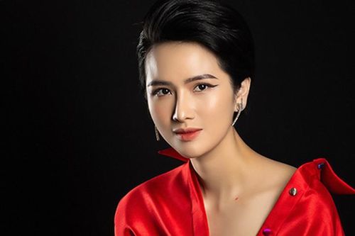 Thời tiêu hàng tỷ đồng mỗi lần mua sắm của Cao Thùy Dương