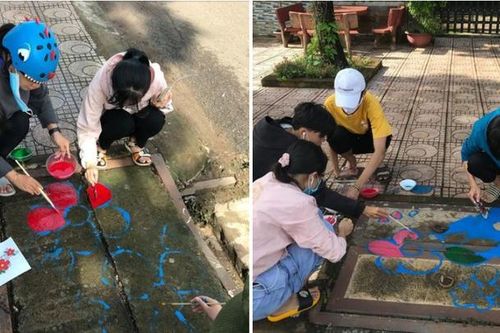 Giới trẻ hào hứng thay 'áo mới' cho nắp cống