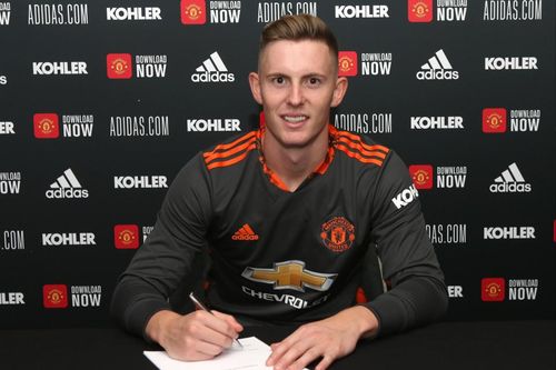Dean Henderson ký 5 năm với MU, lương cao hơn Alisson