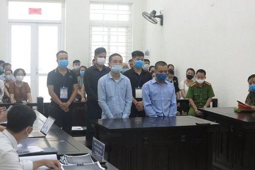 Màn 'ghẹo gái' và cuộc truy sát lúc mờ sáng tại quán karaoke ở Hà Nội