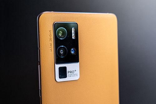 Smartphone chip S865, RAM 12 GB, sạc 44W, màn hình 120Hz, camera siêu 'chất', giá hấp dẫn