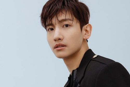 Thời gian địa điểm rõ ràng, Changmin (TVXQ) vẫn phải hoãn đám cưới vì COVID-19