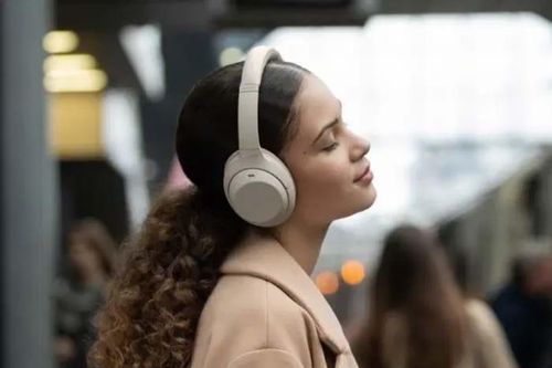 Sony chính thức ra mắt tai nghe chống ồn thông minh WH-1000XM4
