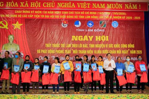 Phát huy vai trò tổ chức Đảng trong Khối Ngân hàng