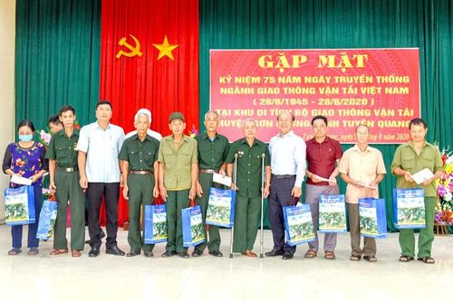Gặp mặt kỷ niệm 75 năm ngày truyền thống ngành Giao thông - Vận tải