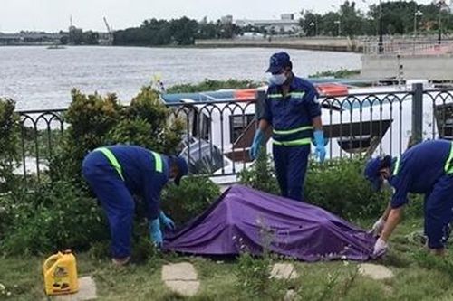 Thi thể nam thanh niên trôi trên sông với nhiều vết cắt trên tay