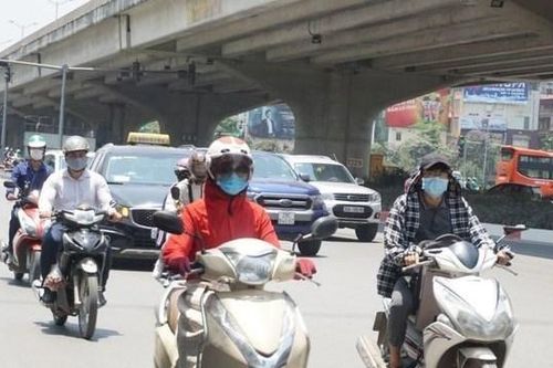 Chỉ số tia UV tăng cao: Nên hạn chế tiếp xúc với ánh nắng