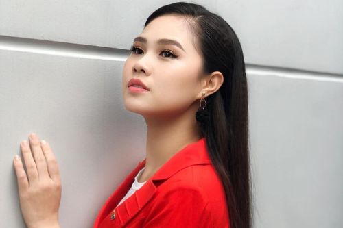 Cô hoa khôi sinh viên thành MC VTV