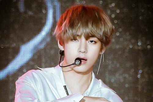 BTS hát live không khác biệt với phòng thu