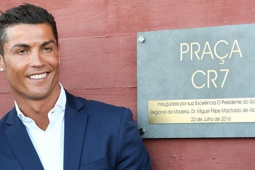 Ronaldo mở khách sạn 35 triệu USD ở Manchester