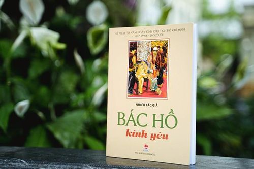 Sách lịch sử và giáo dục truyền thống mừng Quốc khánh