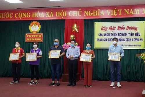 Tuyên dương 20 nhóm thiện nguyện Đà Nẵng chung tay phòng chống dịch COVID-19
