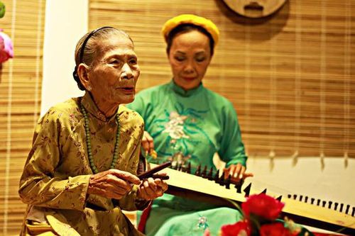 Còn mãi giọng ca Huế tài hoa