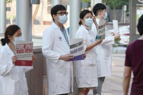 Bác sĩ Hàn Quốc đình công giữa đại dịch, vì sao?