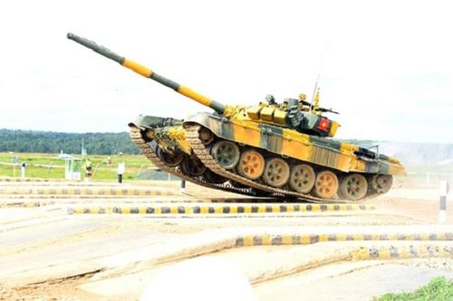 Đội tuyển xe tăng Việt Nam xuất sắc về nhất trong trận đấu thứ hai