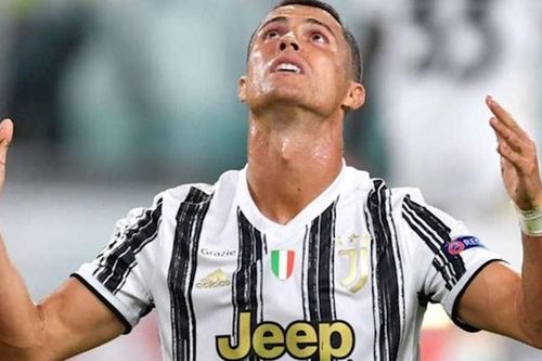 Siêu sao Ronaldo 'rớt giá' thê thảm tại Serie A