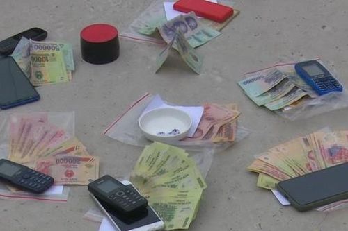 Bắt quả tang 20 đối tượng lắc tài xỉu ăn tiền