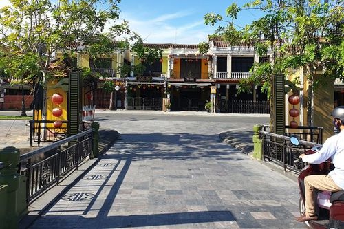 Thành phố Hội An ngày đầu 'gỡ bỏ' cách ly toàn xã hội