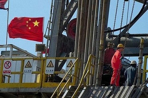 Ấn Độ 'nói không' với dầu thô Trung Quốc