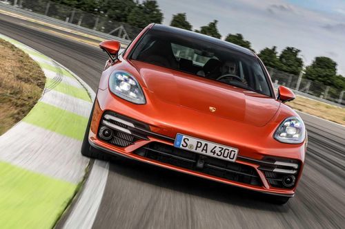 Siêu xe Porsche Panamera 2021 trình làng với nhiều nâng cấp