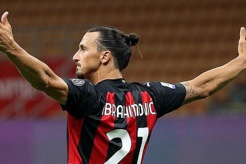Ibrahimovic ở lại AC Milan thêm một năm, nhận lương 7 triệu euro