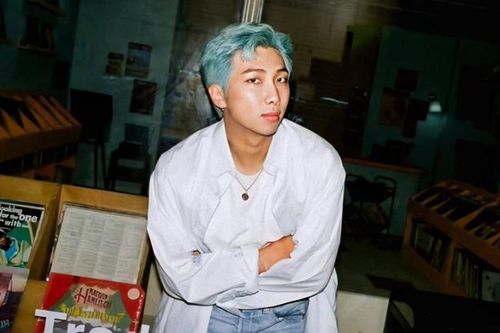 Dynamite công phá thôi chưa đủ, đến lượt trưởng nhóm RM chiếm spotlight với kỉ lục #1 iTunes