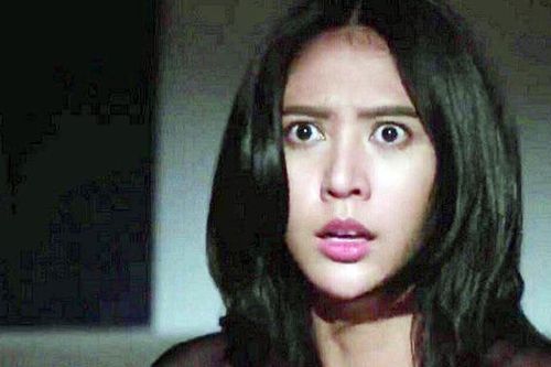 Đi du lịch, nửa đêm chồng biến mất, tôi sốc nhìn cảnh tượng trên bãi cát