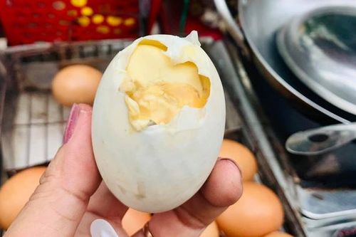 Hột vịt dữa: Ăn một lần dễ nghiện món lạ miệng của phương Nam