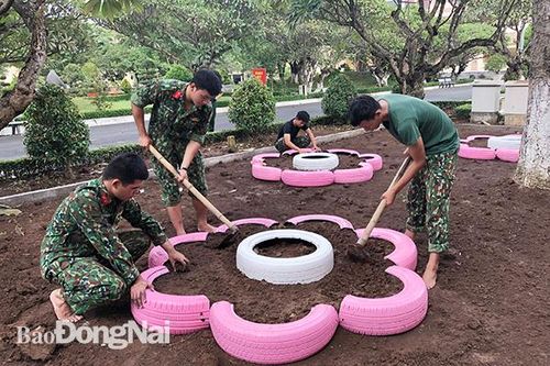 Nhiều hoạt động chào mừng 75 năm Cách mạng tháng Tám, Quốc khánh và chào mừng Đại hội Đảng các cấp