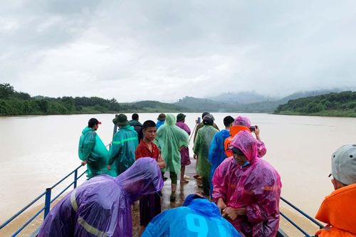 Ia Grai: Lật thuyền trên sông Sê San, 1 người mất tích
