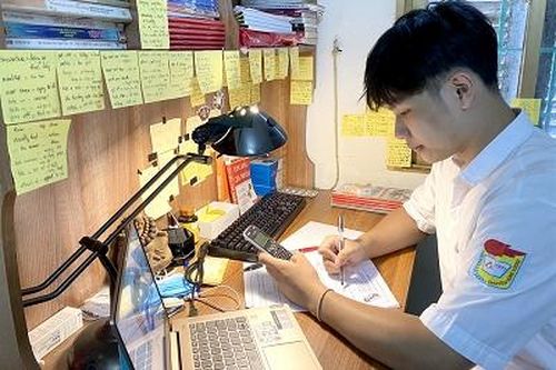 Lê Hồng Đức - thủ khoa khối A với 29,55 điểm