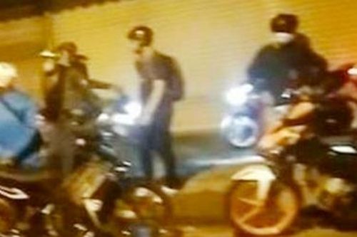 Giả danh cảnh sát hình sự rồi xịt hơi cay định cướp tài sản