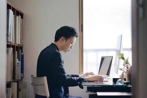 Đừng vì bận rộn mà bỏ qua tâm sự của đôi mắt