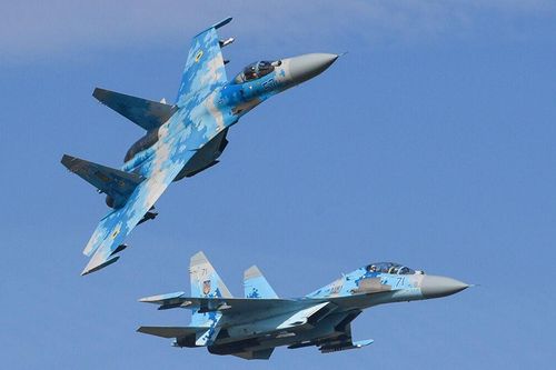 Tiêm kích Su-27 Nga chặn máy bay ném bom B-52H của Mỹ trên Biển Baltic