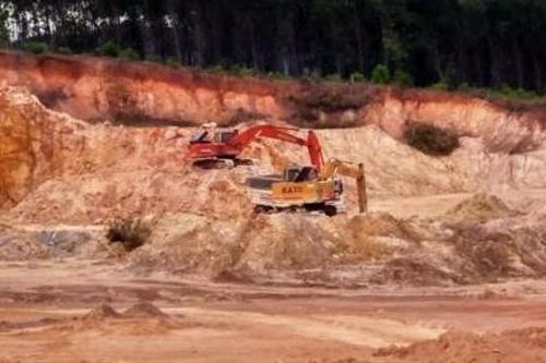 Chiếm đất nông nghiệp để khai thác, doanh nghiệp bị phạt 120 triệu
