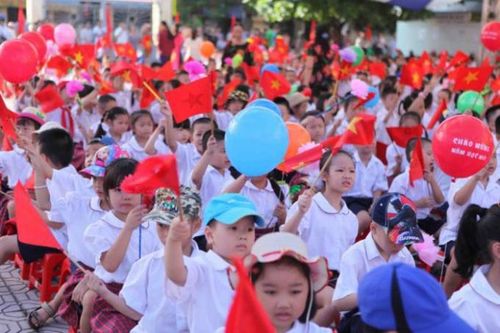 Giáo sư Nguyễn Minh Thuyết nói về thách thức COVID -19 với học sinh khối 1