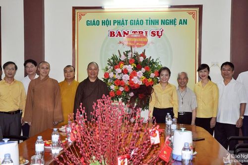 Ủy ban MTTQ tỉnh chúc mừng Ban Trị sự Giáo hội Phật giáo Nghệ An nhân lễ Vu Lan