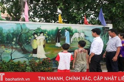 Làng quê ở Hà Tĩnh tự hào mỗi ngày 'mở cửa đã thấy nàng Kiều'