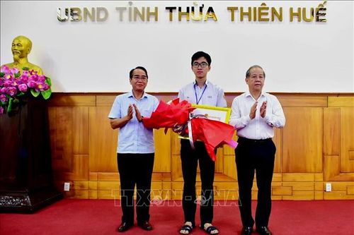 Thừa Thiên - Huế: Tuyên dương học sinh đạt Huy chương Vàng Olympic Sinh học Quốc tế năm 2020