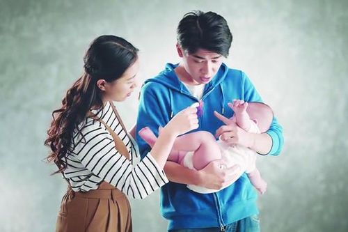 Trung Quốc: Phụ nữ thấy công bằng hơn khi con thứ 2 được khai sinh theo họ mẹ