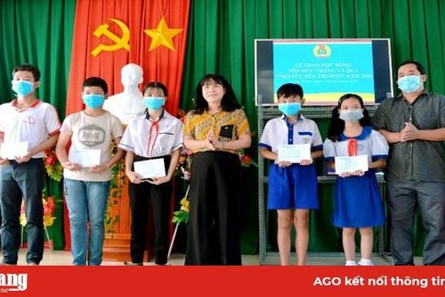 Liên đoàn Lao động huyện Châu Thành trao học bổng Tôn Đức Thắng năm 2020
