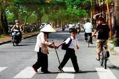 Phát huy vai trò của pháp luật trong việc hình thành và phát triển ý thức đạo đức cho học sinh, sinh viên trong giai đoạn hiện nay