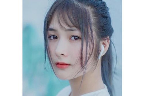 Nữ sinh 2K1 gây sốt với vẻ đẹp tinh khôi đốn tim cộng đồng mạng